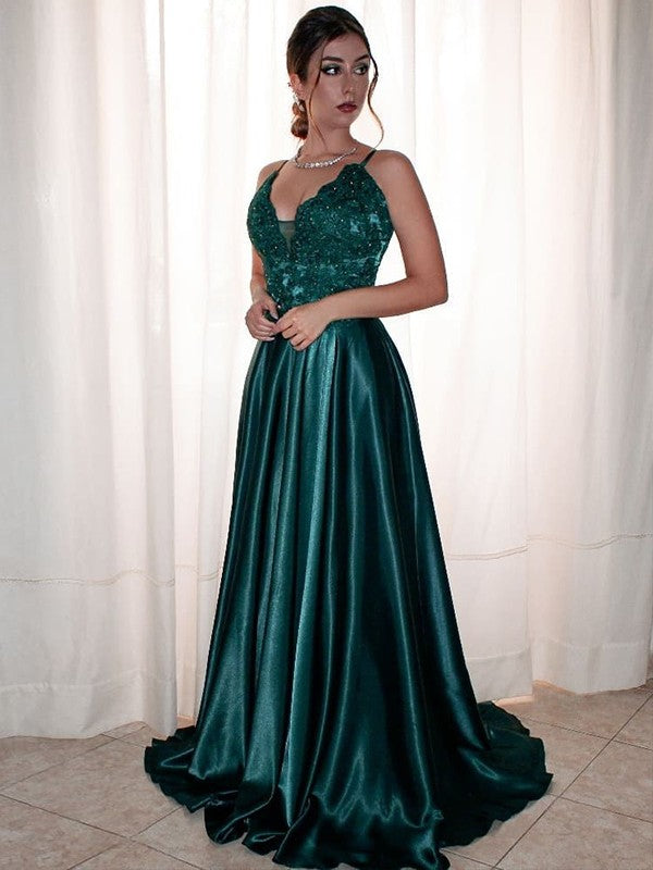 Vestidos de satén con escote en V, sin mangas y cola larga